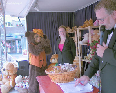 Foto 131 uit berenactie wc.b.w07