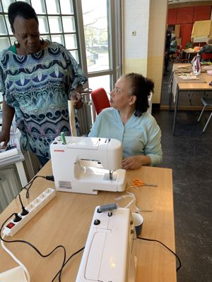 Foto 22 uit naai lesbij Darling