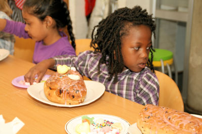 Foto 20 uit PaasBrood Versieren