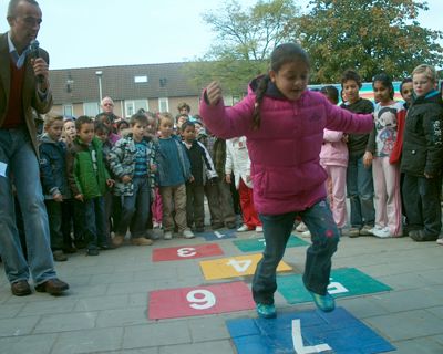 Foto 173 uit schoolsportplein07b.w