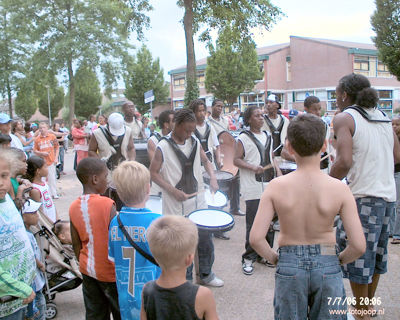 Foto 100 uit brass band tripple b