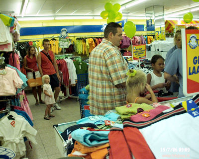 Foto 72 uit zeeman beverwaard