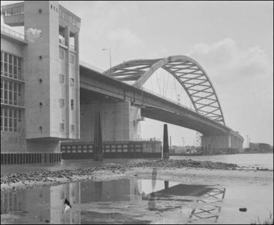 Foto 482 uit BRIENENOORDBRUG