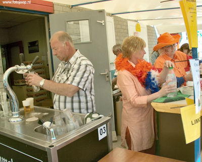 Foto 112 uit koninginnendag 07