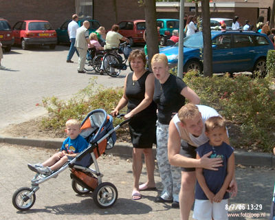 Foto 162 uit carnaval 2006 b.w