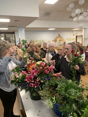 Foto 9 uit Bloenstukjes Maken