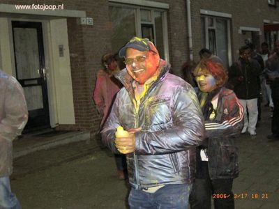 Foto 126 uit holi feest 2006 b.w