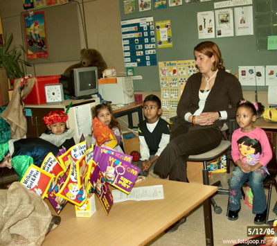 Foto 100 uit RK Regenboog