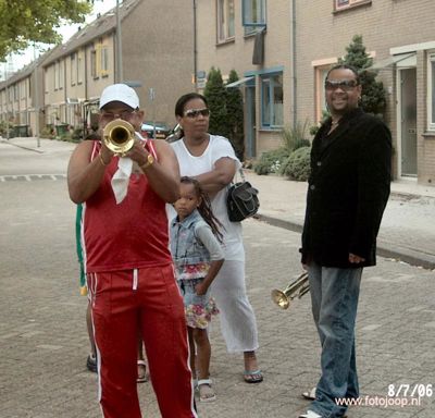 Foto 41 uit carnaval 2006 b.w