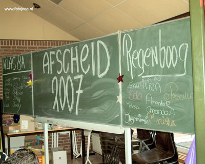 Foto 32 uit afscheidsfeestgroep8