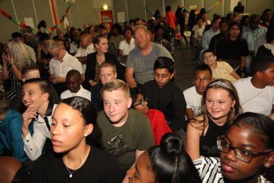 Foto 63 uit RegenboogEindFeest