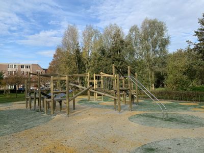 Foto 2 uit Opening Speelplaats