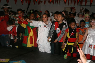 Foto 123 uit RKregenboogcarnaval