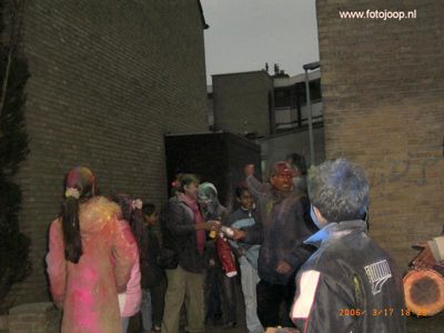 Foto 127 uit holi feest 2006 b.w