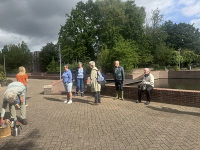 Foto 3 uit X-  Opruimactie Vrijwilligers Beverwaard 13-6-26