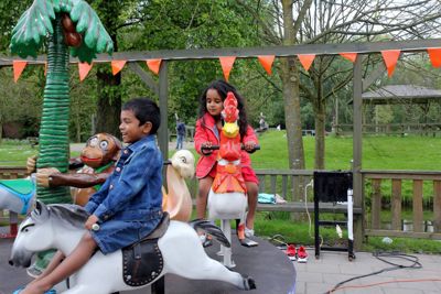 Foto 9 uit Koningsdag 26-04-14