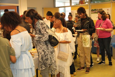 Foto 123 uit RegenboogEindFeest