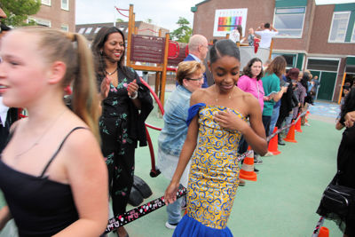 Foto 18 uit RegenboogEindFeest