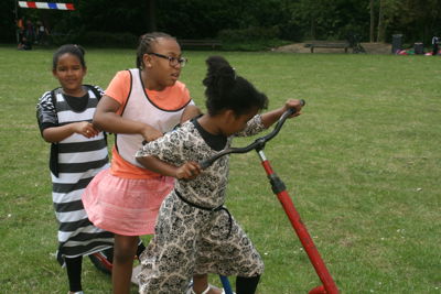 Foto 112 uit Buitenspeeldag10-6