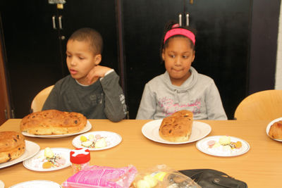 Foto 63 uit PaasBrood Versieren