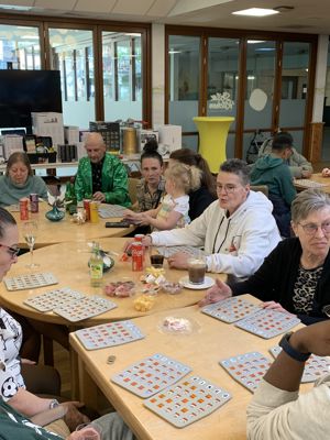 Foto 105 uit GROTE BINGO 28-1