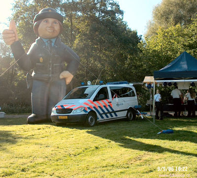 Foto 66 uit wijkparkfeest 2006