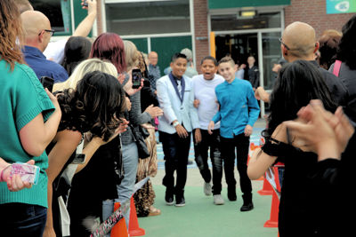 Foto 40 uit RegenboogEindFeest