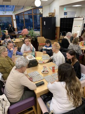 Foto 33 uit GROTE BINGO 28-1