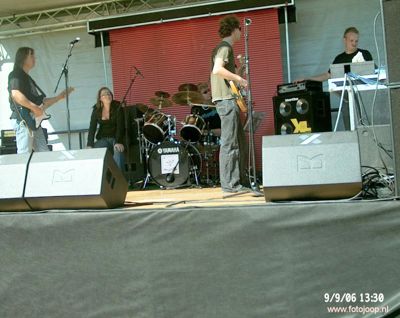 Foto 56 uit wijkparkfeest 2006