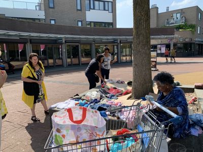 Foto 9 uit Kleding Verkoop Leny