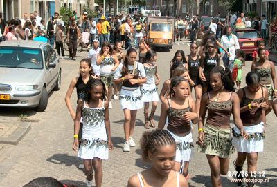 Foto 150 uit carnaval 2006 b.w