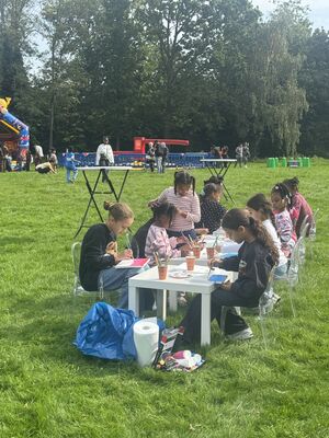 Foto 4 uit Festival in ons  wijkie in het Wijkpark Beverwaard 27-9-2026