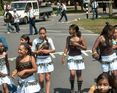 Foto 167 uit carnaval 2006 b.w