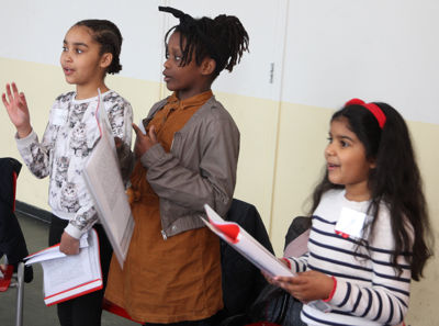 Foto 26 uit Meiden Zangkoor