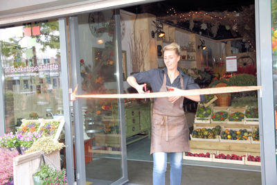 Foto 123 uit De Bloemenboetiek