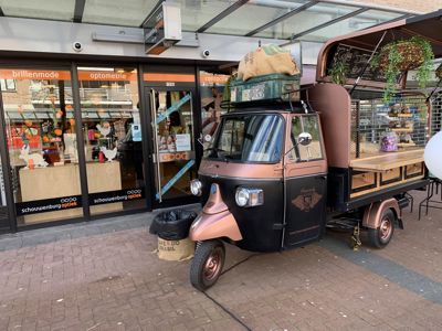 Foto 22 uit Ineke Pensioen 38 J