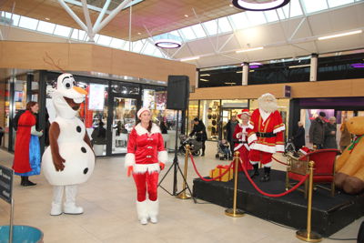 Foto 150 uit Intocht Kerstman