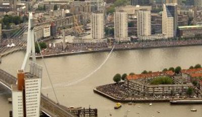 Foto 85 uit red bull air race r.dam