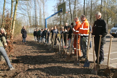 Foto 25 uit Boomplantdag16-3