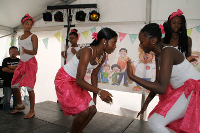 Foto 192 uit LikeJeWijkfeest14-9