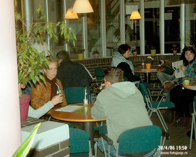 Foto 44 uit opzoomeren 2006 bw