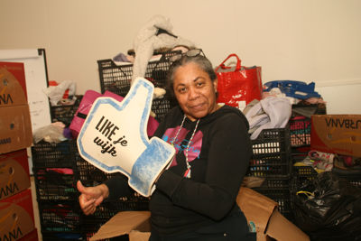 Foto 3 uit Red Kledingbank2018