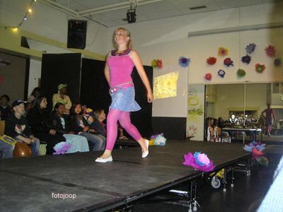 Foto 111 uit miss verkiezing 2005