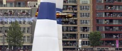 Foto 70 uit red bull air race r.dam