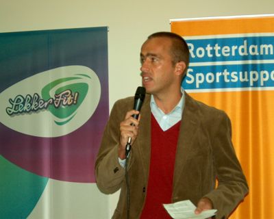 Foto 77 uit schoolsportplein07b.w