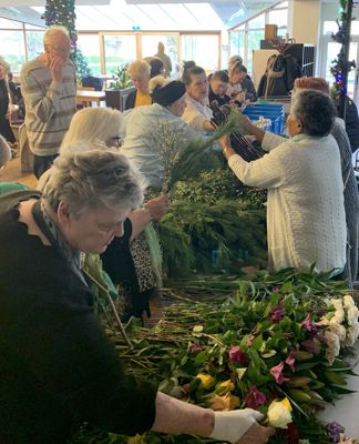 Foto 16 uit Kerststukjes Maken