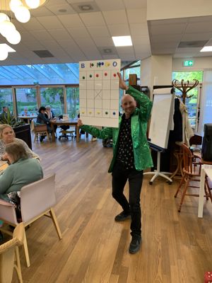 Foto 110 uit GROTE BINGO 28-1