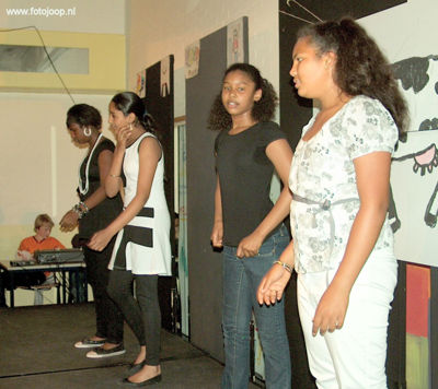 Foto 72 uit afscheidsfeestgroep8