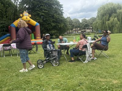 Foto 20 uit  Picknick in het Wijkpark 4-7-26