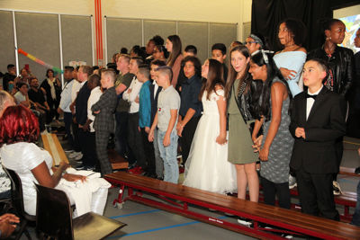 Foto 95 uit RegenboogEindFeest